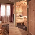Romantikhotel Zell Am 4*