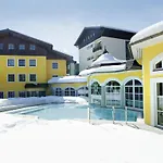 Romantikhotel Zell Am Отель