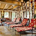 Отель Romantikhotel Zell Am 4*