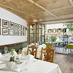 Romantikhotel Zell Am Отель