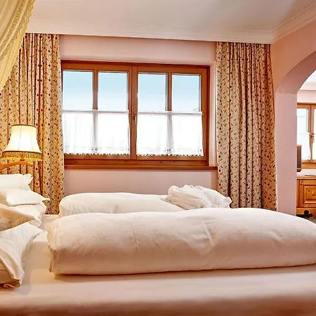 Romantikhotel Zell Am