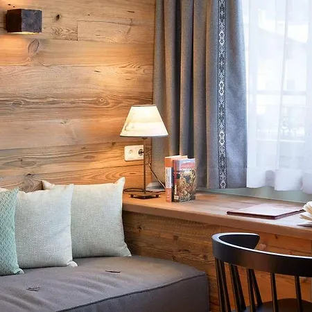 Romantikhotel Zell Am