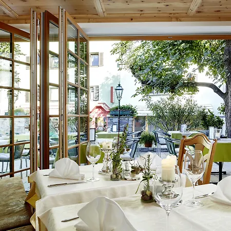 Romantikhotel Zell Am 호텔 4*