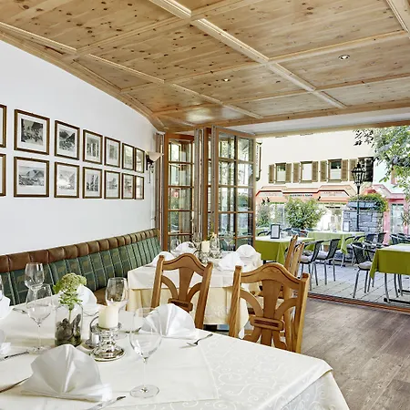 Romantikhotel Zell Am 호텔