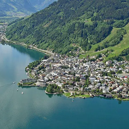 Hotel Romantikhotel Zell Am 4*
