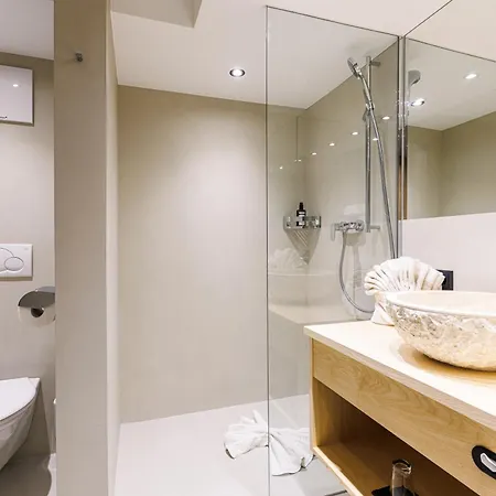 ロマンティックホテル 4*