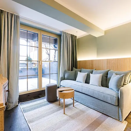 ロマンティックホテル ツェル アム ゼー