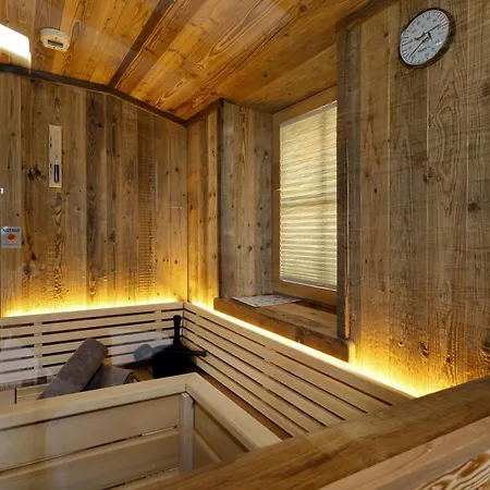 فندق رومانتيكهوتيل زيل آم سي 4*