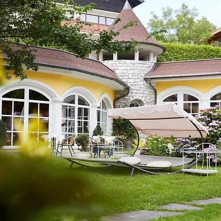 Romantikhotel Zell Am 4*