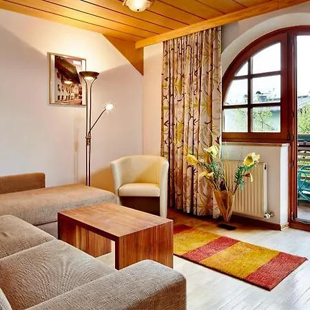 Romantikhotel Zell Am