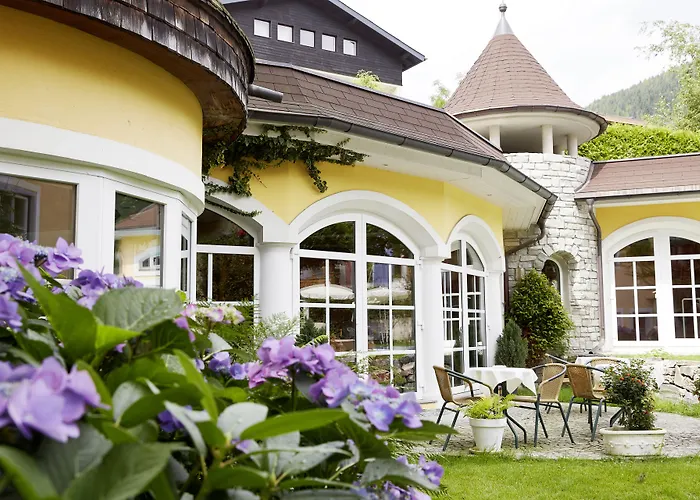 Hotel Romantikhotel Zell Am 4*