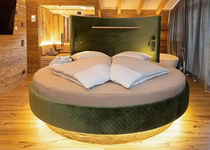 فندق رومانتيكهوتيل زيل آم سي 4*