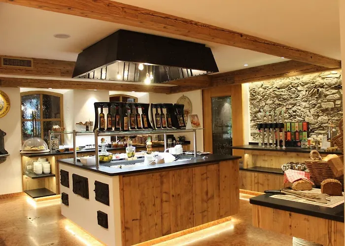 Romantikhotel Zell Am 4*