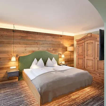 Romantikhotel Zell Am Отель Целль-ам-Зе