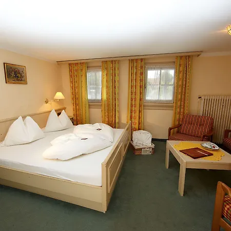 Romantikhotel Zell Am Отель 4*