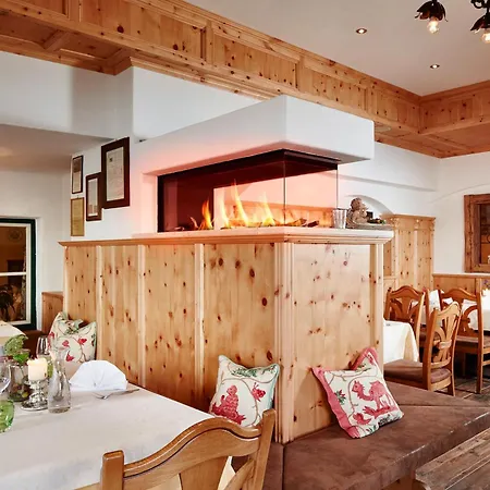 Romantikhotel Zell Am Отель Целль-ам-Зе