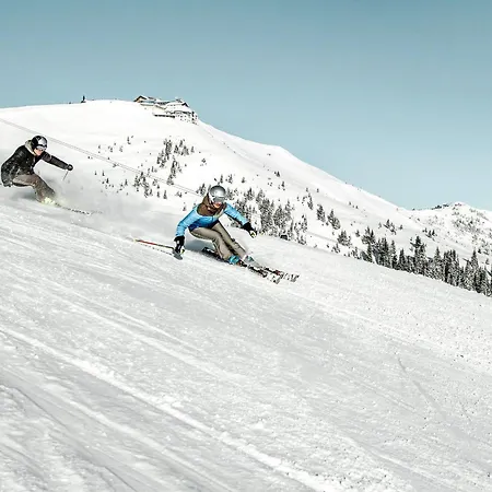 Отель Romantikhotel Zell Am 4*